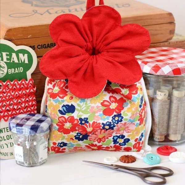 Flower drawstring storage bag